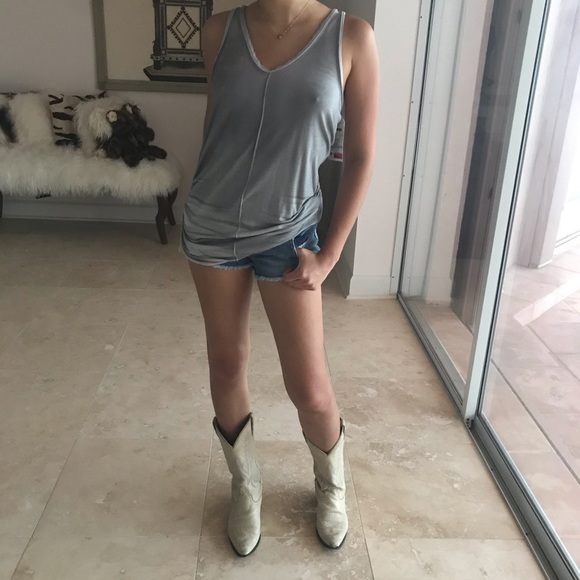 👣BILLABONG TANK BUNDLE👣 NWT - Picture 2 of 8